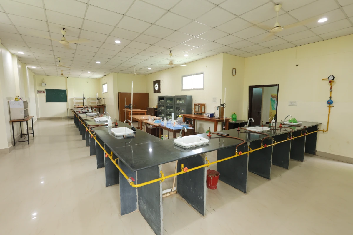 facilities-science-lab